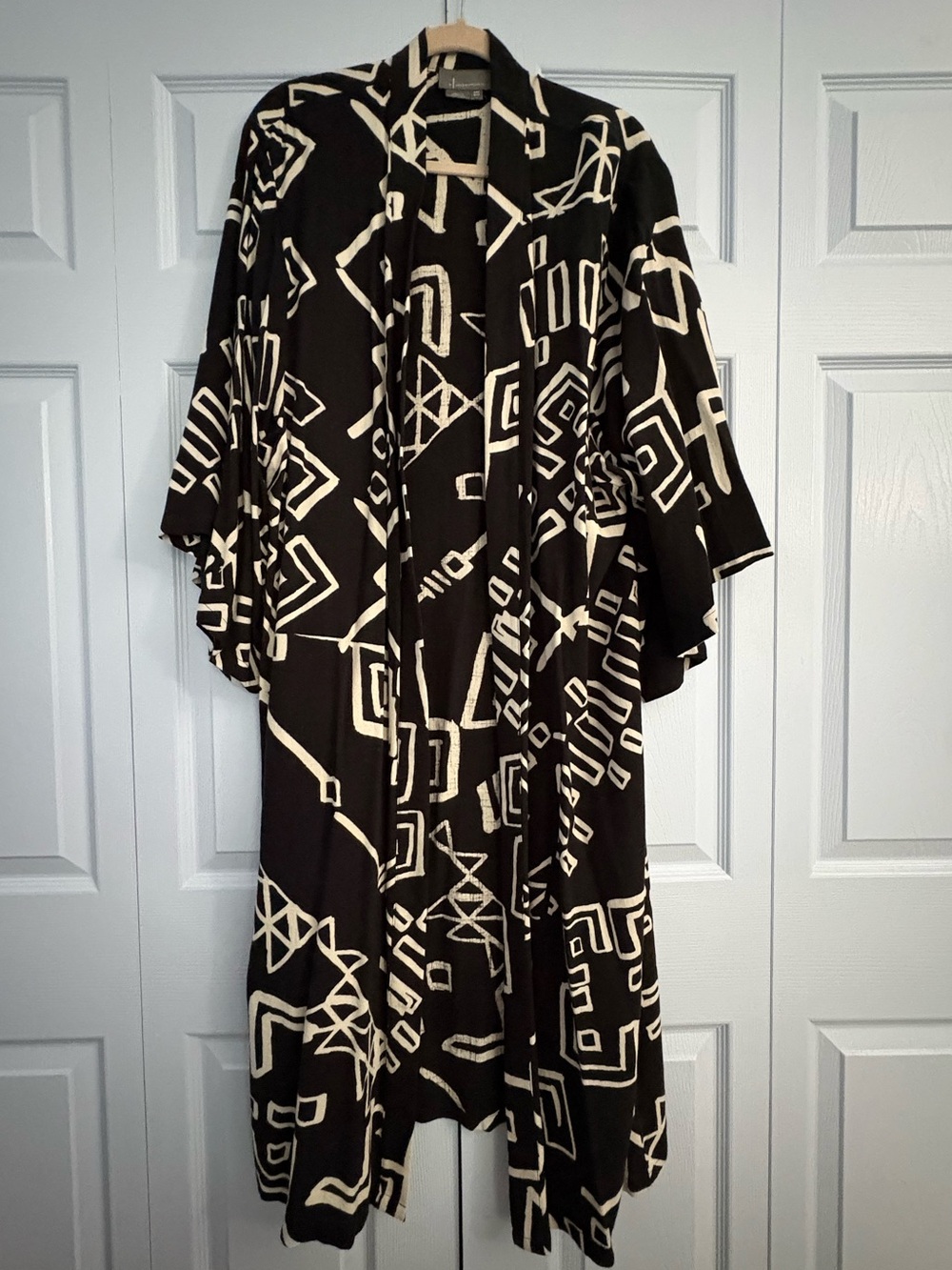 Anthropologie Black & Cream Geometric Open Kimono Coat